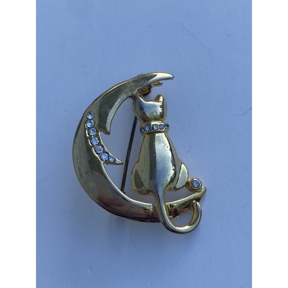 VTG Gold-Tone Cat sitting on Crescent Moon Brooch Pin with Rhinestone Accents - Picture 1 of 3